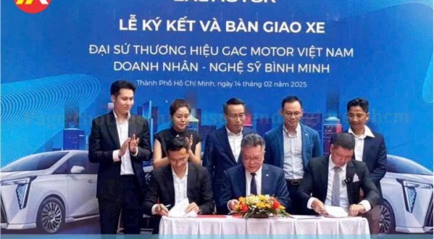 CUNG CẤP THIẾT BỊ LỄ KÝ KẾT BÀN GIAO XE CHO NGHỆ SĨ BÌNH MINH